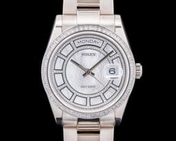 Day Date 118399BR 18K White Gold Diamond Carousel Dial